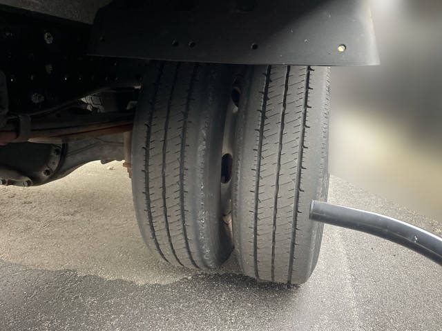 三菱ふそうキャンターアルミバン小型（2t・3t）[写真09]