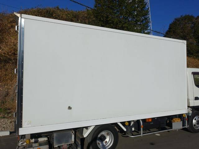 三菱ふそうキャンター冷凍車（冷蔵車）小型（2t・3t）[写真10]