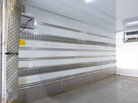 三菱ふそうキャンター冷凍車（冷蔵車）小型（2t・3t）[写真15]