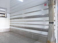 三菱ふそうキャンター冷凍車（冷蔵車）小型（2t・3t）[写真16]