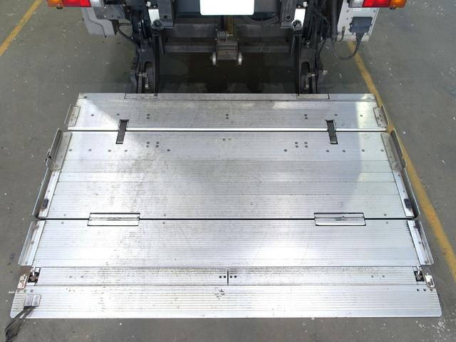 三菱ふそうキャンター冷凍車（冷蔵車）小型（2t・3t）[写真19]