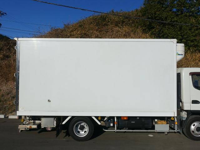 三菱ふそうキャンター冷凍車（冷蔵車）小型（2t・3t）[写真09]