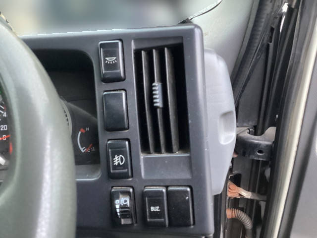 いすゞエルフパッカー車（塵芥車）小型（2t・3t）[写真22]