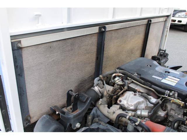 いすゞエルフ平ボディ小型（2t・3t）[写真17]