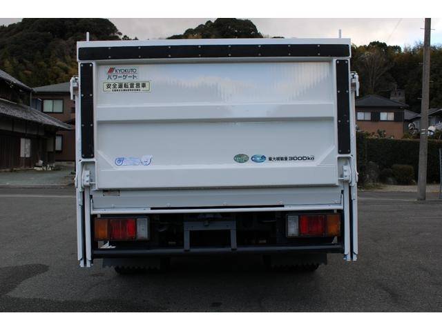 いすゞエルフ平ボディ小型（2t・3t）[写真06]