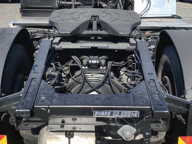 いすゞギガトレーラーヘッド（トラクターヘッド）大型（10t）[写真11]