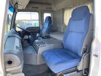 いすゞギガトレーラーヘッド（トラクターヘッド）大型（10t）[写真29]