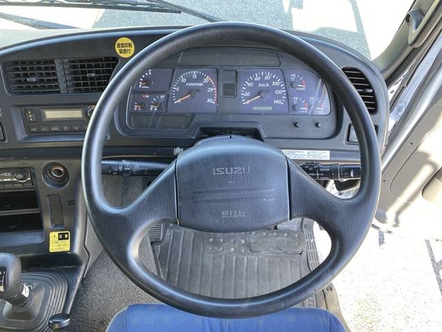 いすゞギガトレーラーヘッド（トラクターヘッド）大型（10t）[写真35]