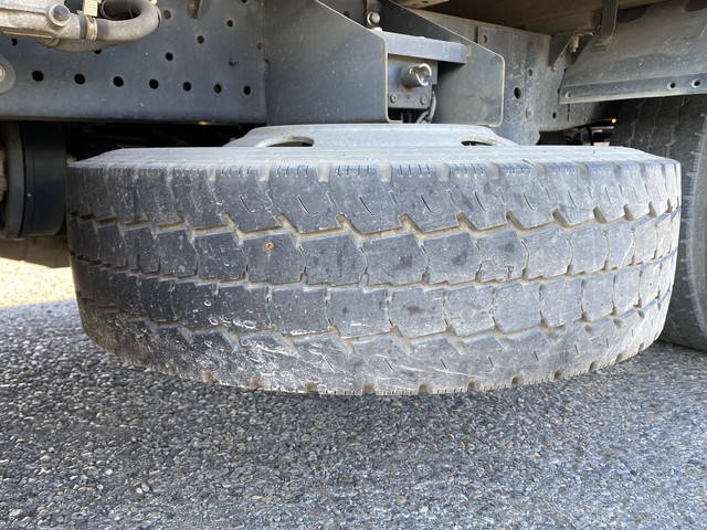 いすゞエルフ平ボディ小型（2t・3t）[写真19]