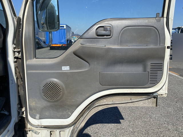 いすゞエルフ平ボディ小型（2t・3t）[写真28]