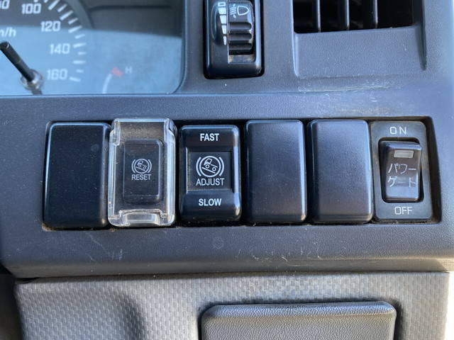 いすゞエルフ平ボディ小型（2t・3t）[写真36]