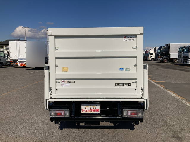 いすゞエルフ平ボディ小型（2t・3t）[写真09]