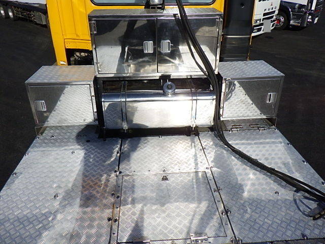 三菱ふそうスーパーグレートトレーラーヘッド（トラクターヘッド）大型（10t）[写真10]