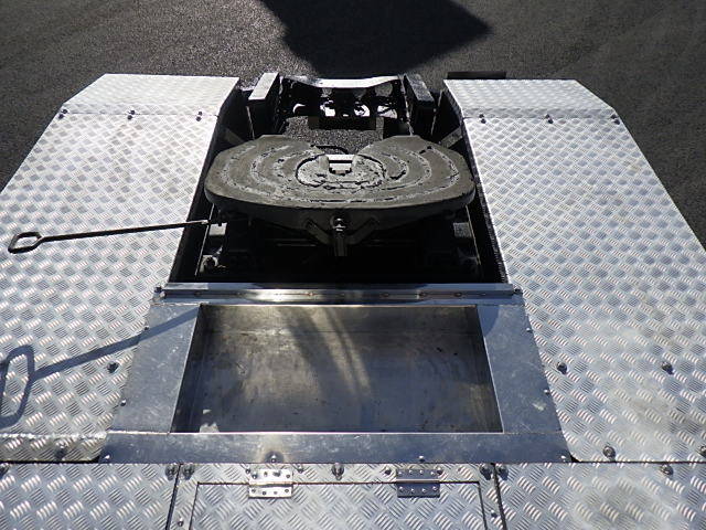 三菱ふそうスーパーグレートトレーラーヘッド（トラクターヘッド）大型（10t）[写真12]