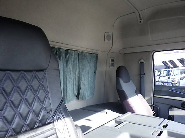 三菱ふそうスーパーグレートトレーラーヘッド（トラクターヘッド）大型（10t）[写真24]