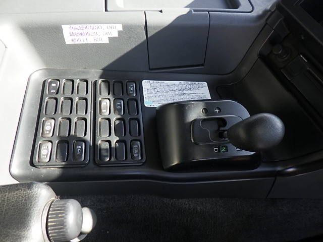 三菱ふそうスーパーグレートトレーラーヘッド（トラクターヘッド）大型（10t）[写真30]