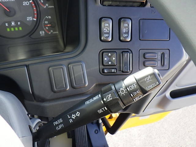 三菱ふそうスーパーグレートトレーラーヘッド（トラクターヘッド）大型（10t）[写真32]