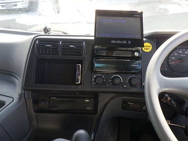 三菱ふそうスーパーグレートトレーラーヘッド（トラクターヘッド）大型（10t）[写真33]