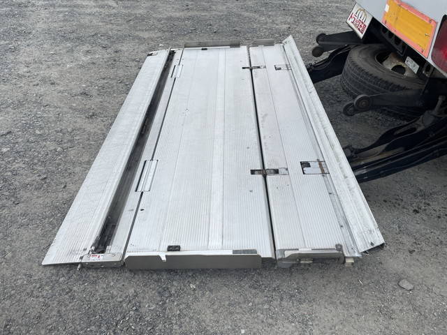 日野レンジャーアルミウイング中型（4t）[写真14]