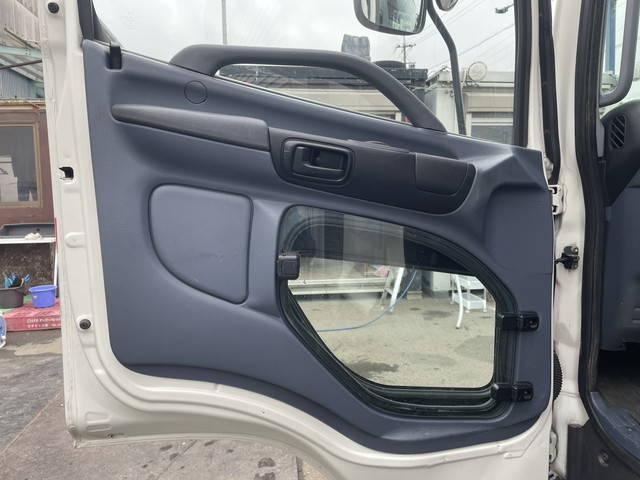 日野レンジャーアルミウイング中型（4t）[写真24]