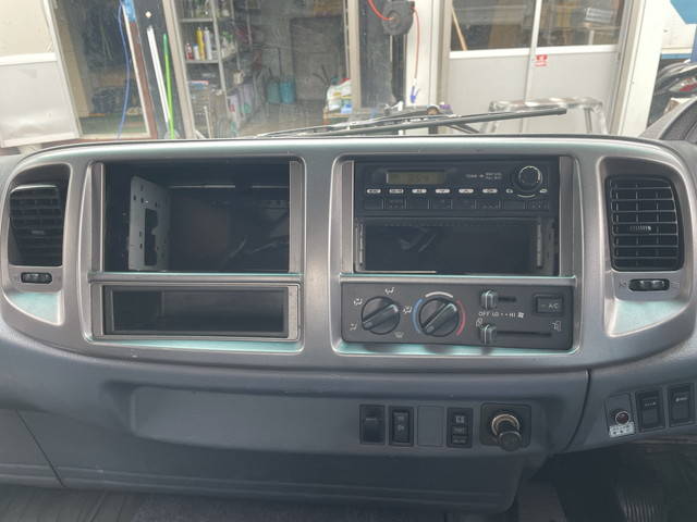 日野レンジャーアルミウイング中型（4t）[写真35]