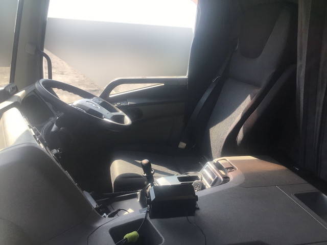 三菱ふそうスーパーグレートダンプ大型（10t）[写真30]