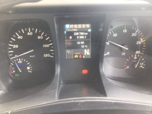 三菱ふそうスーパーグレートダンプ大型（10t）[写真34]