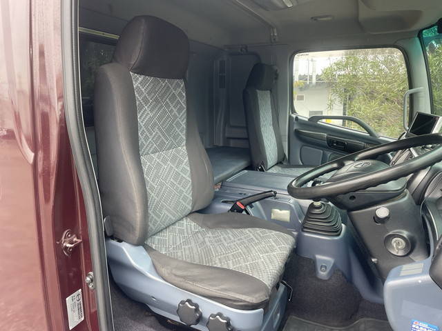 日野レンジャーアルミウイング中型（4t）[写真24]