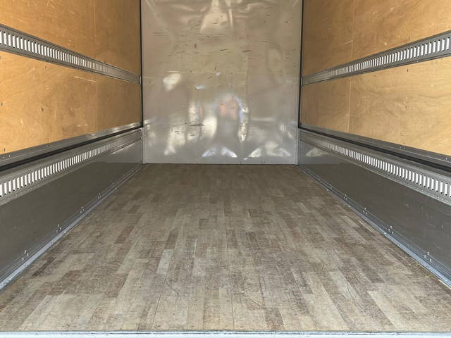 いすゞエルフアルミウイング小型（2t・3t）[写真10]