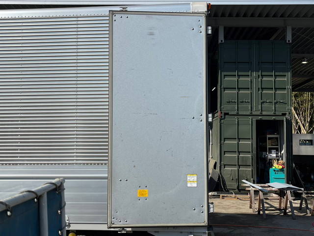 いすゞエルフアルミウイング小型（2t・3t）[写真14]