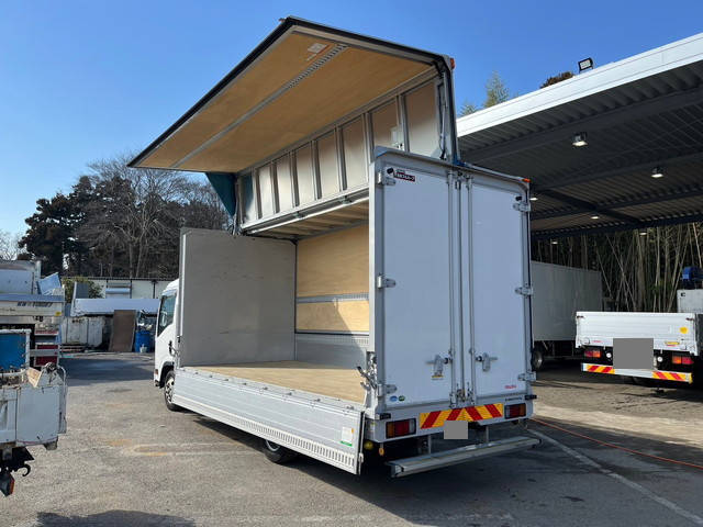 いすゞエルフアルミウイング小型（2t・3t）[写真15]