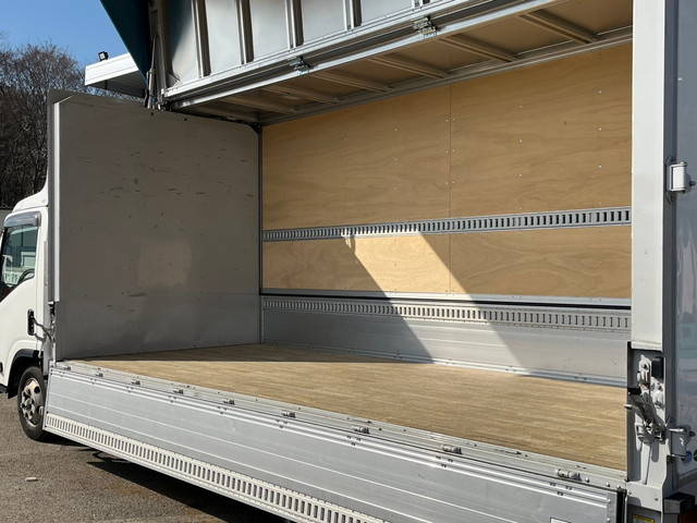 いすゞエルフアルミウイング小型（2t・3t）[写真16]