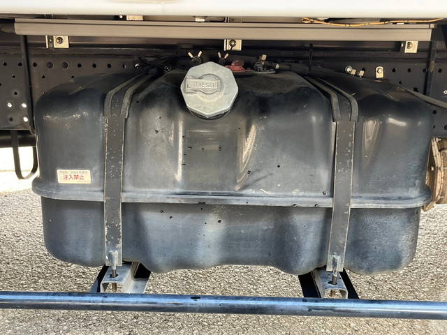 いすゞエルフアルミウイング小型（2t・3t）[写真22]