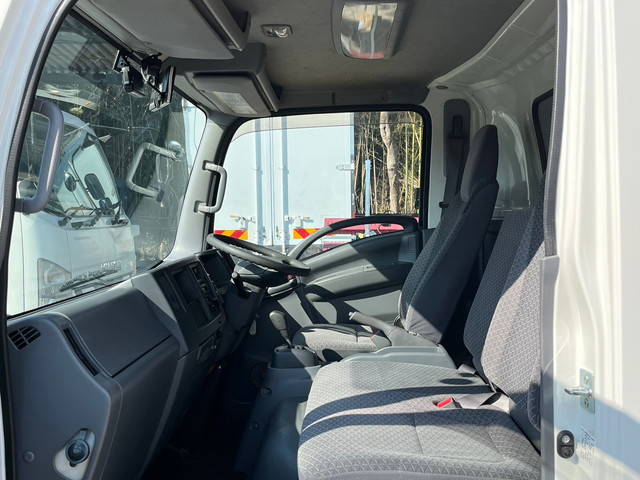 いすゞエルフアルミウイング小型（2t・3t）[写真30]