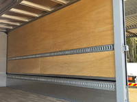 いすゞエルフアルミウイング小型（2t・3t）[写真09]