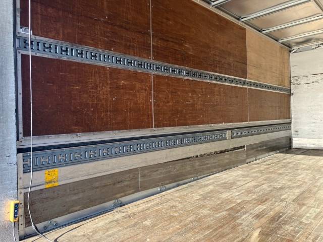 三菱ふそうファイターアルミウイング中型（4t）[写真10]