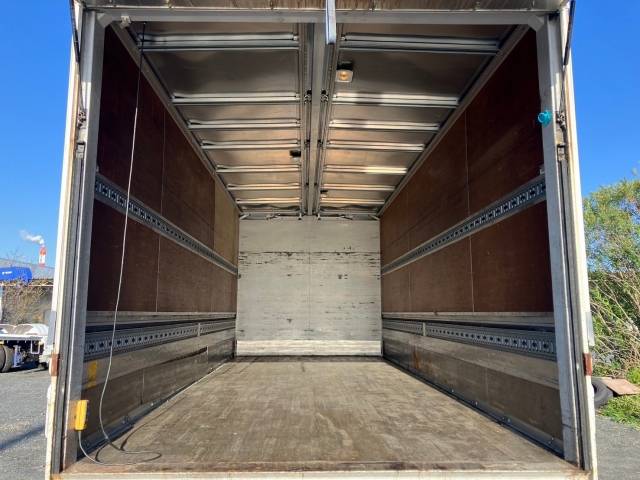 三菱ふそうファイターアルミウイング中型（4t）[写真09]