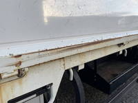 三菱ふそうキャンター平ボディ小型（2t・3t）[写真17]