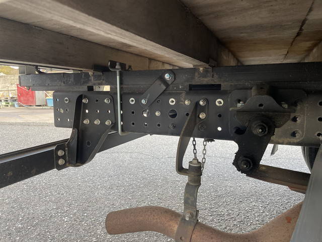 三菱ふそうキャンター平ボディ小型（2t・3t）[写真21]