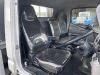 三菱ふそうキャンター平ボディ小型（2t・3t）[写真26]