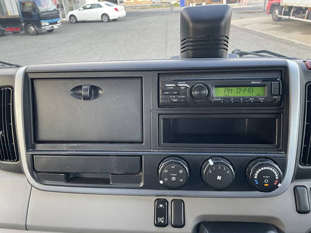 三菱ふそうキャンター平ボディ小型（2t・3t）[写真34]