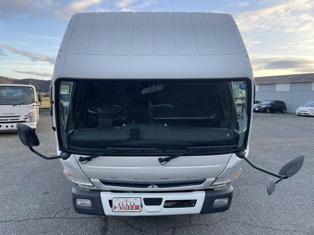 三菱ふそうキャンター平ボディ小型（2t・3t）[写真08]