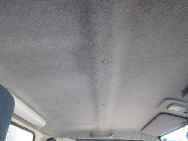 三菱ふそうキャンターアルミバン小型（2t・3t）[写真10]