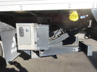 三菱ふそうキャンターアルミバン小型（2t・3t）[写真20]