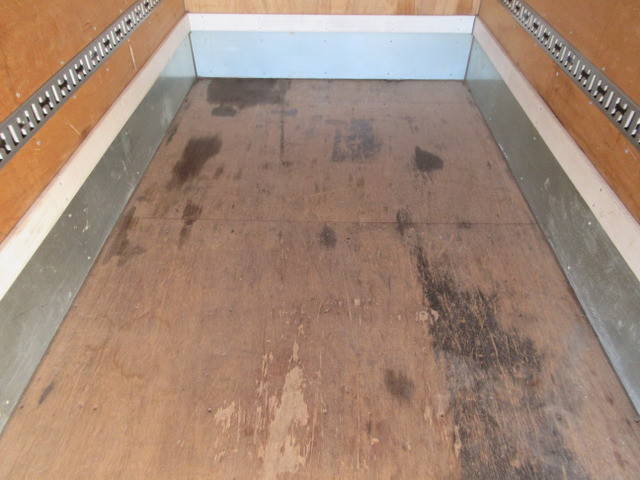 三菱ふそうキャンターアルミバン小型（2t・3t）[写真23]