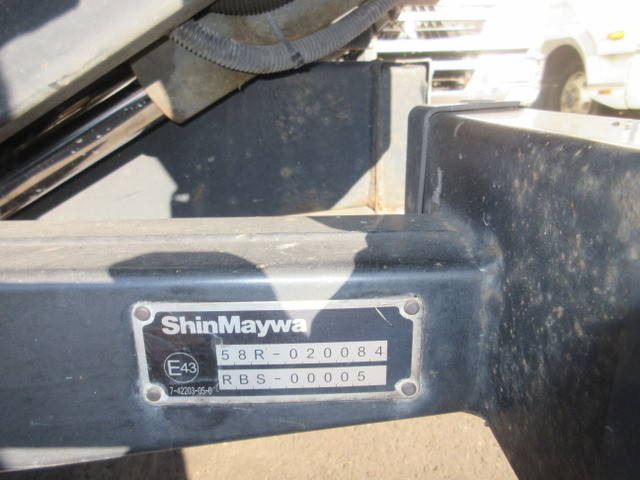 三菱ふそうキャンターアルミバン小型（2t・3t）[写真26]