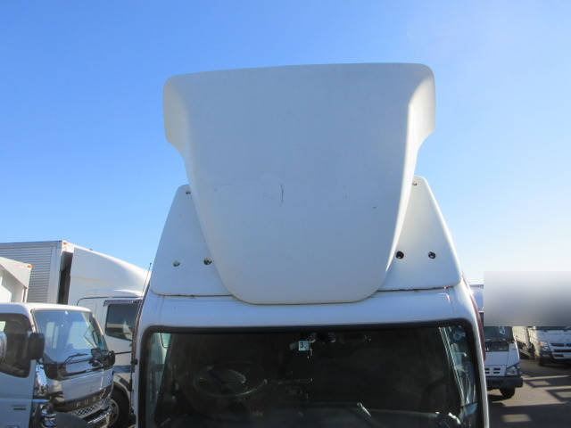 三菱ふそうキャンターアルミバン小型（2t・3t）[写真27]