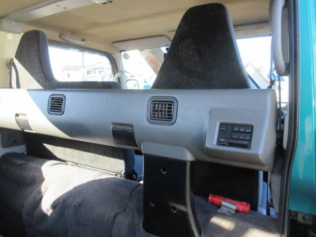 三菱ふそうキャンターダブルキャブ（Wキャブ）小型（2t・3t）[写真13]