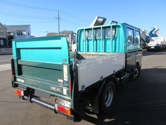 三菱ふそうキャンターダブルキャブ（Wキャブ）小型（2t・3t）[写真04]