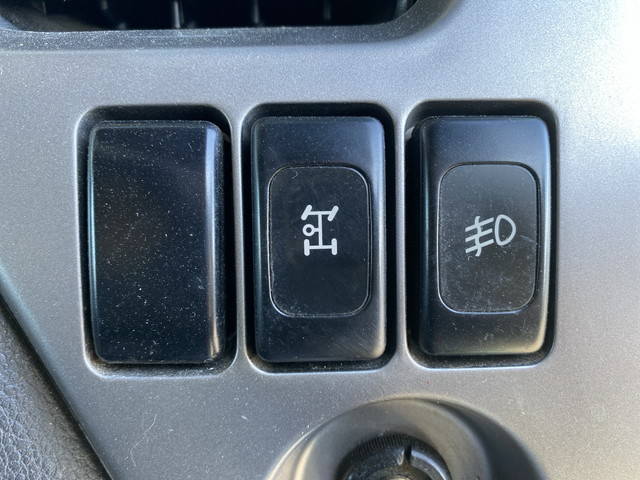 UDトラックスクオンコンテナ専用車大型（10t）[写真35]